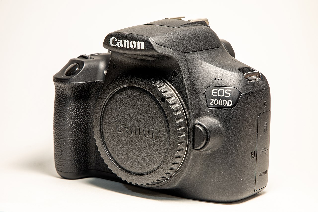 boitier canon eos 2000d